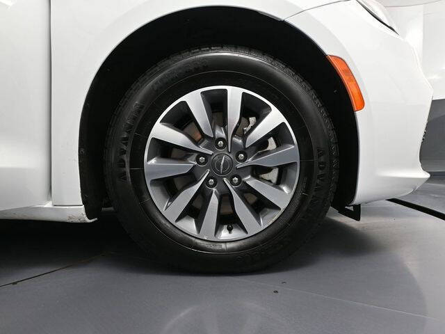 2023 Chrysler Pacifica Plug-In Hybrid Touring L