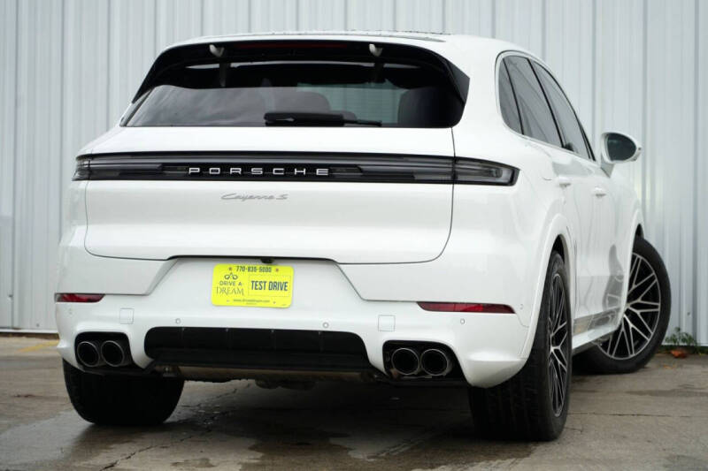 2024 Porsche Cayenne S