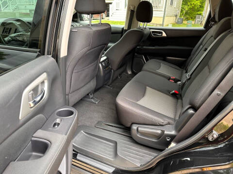 2017 Nissan Pathfinder SV