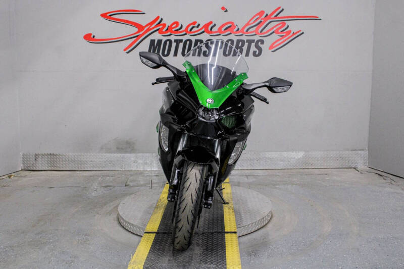 2022 Kawasaki Ninja H2 SX SE