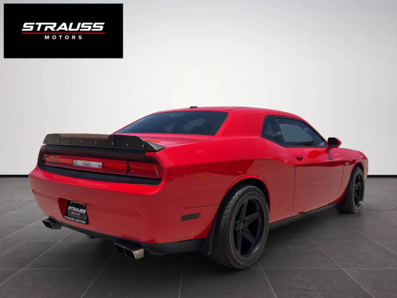 2014 Dodge Challenger SRT8 Core