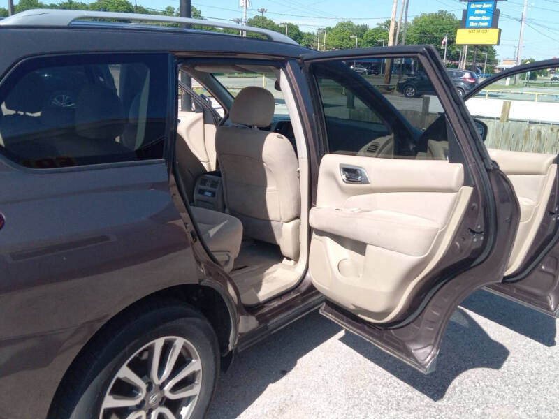 2015 Nissan Pathfinder SV