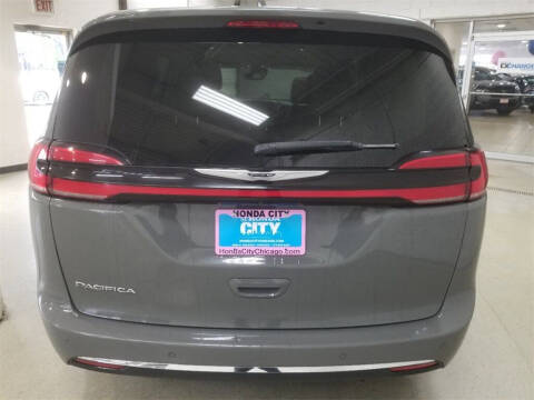 2021 Chrysler Pacifica Touring L