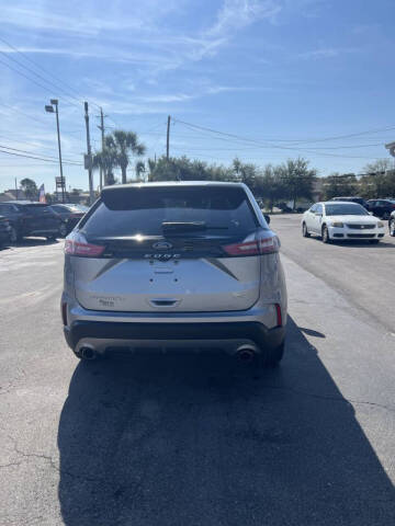 2022 Ford Edge Titanium