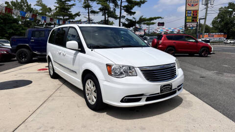 2014 Chrysler Town and Country Touring
