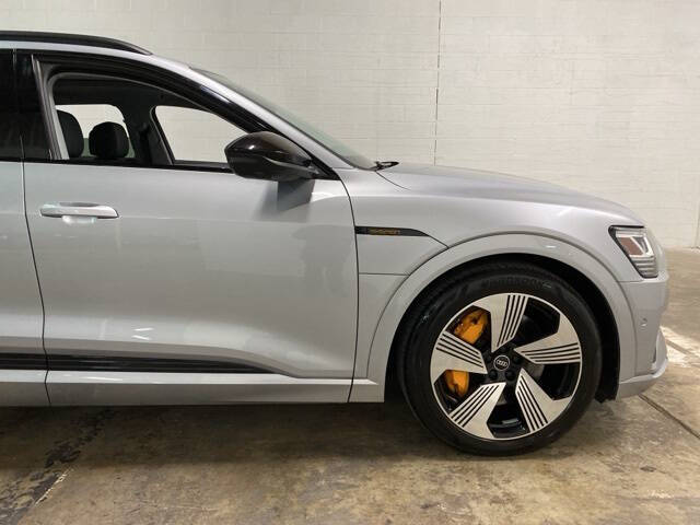 2023 Audi e-tron quattro Premium Plus