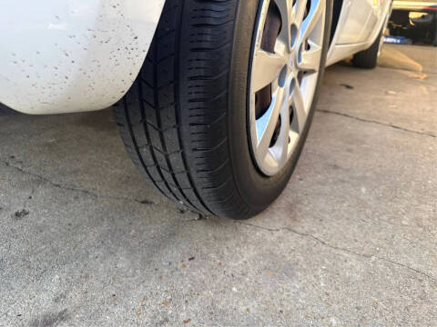 2012 Kia Rio 5-Door LX