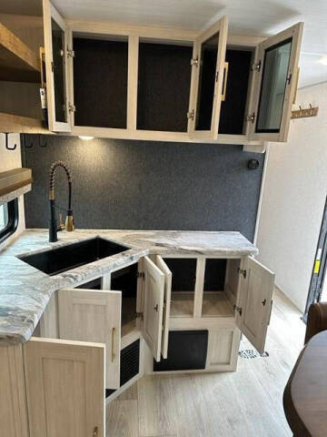 2024 Forest River Surveyor