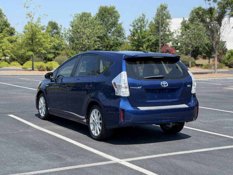 2012 Toyota Prius v Five