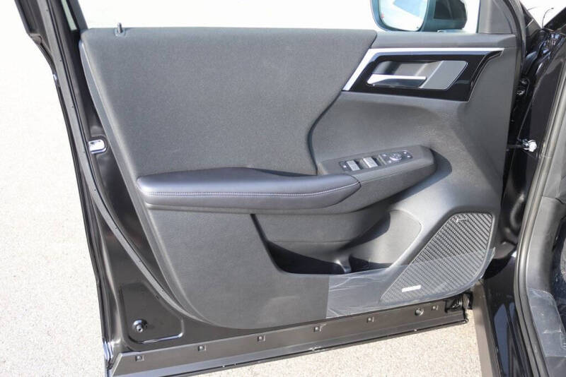 2025 Mitsubishi Outlander ES