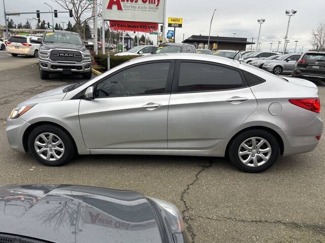 2012 Hyundai Accent GLS photo 8