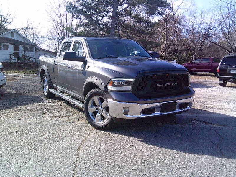 2017 RAM Ram 1500 Pickup Big Horn's photo