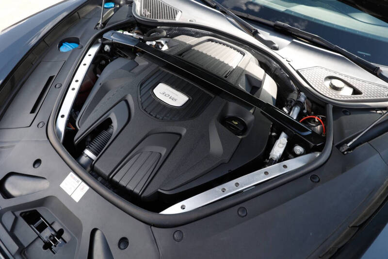 2020 Porsche Panamera