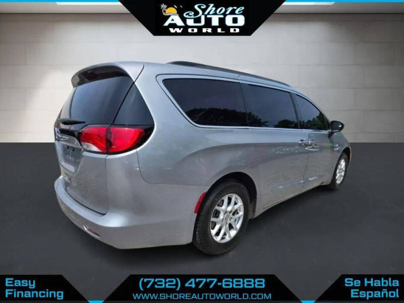 2020 Chrysler Voyager LXi