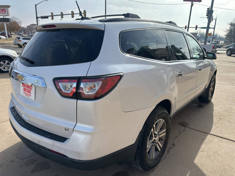 2017 Chevrolet Traverse LT