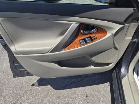 2010 Toyota Camry LE