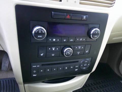 2009 Volkswagen Routan SEL