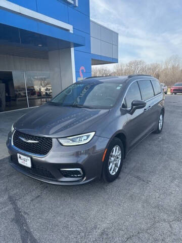 2022 Chrysler Pacifica Touring L