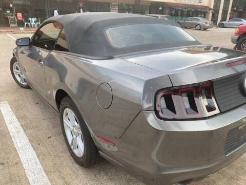 2014 Ford Mustang V6
