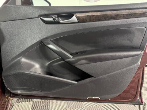 2014 Volkswagen Passat 2.0L TDI SEL Premium