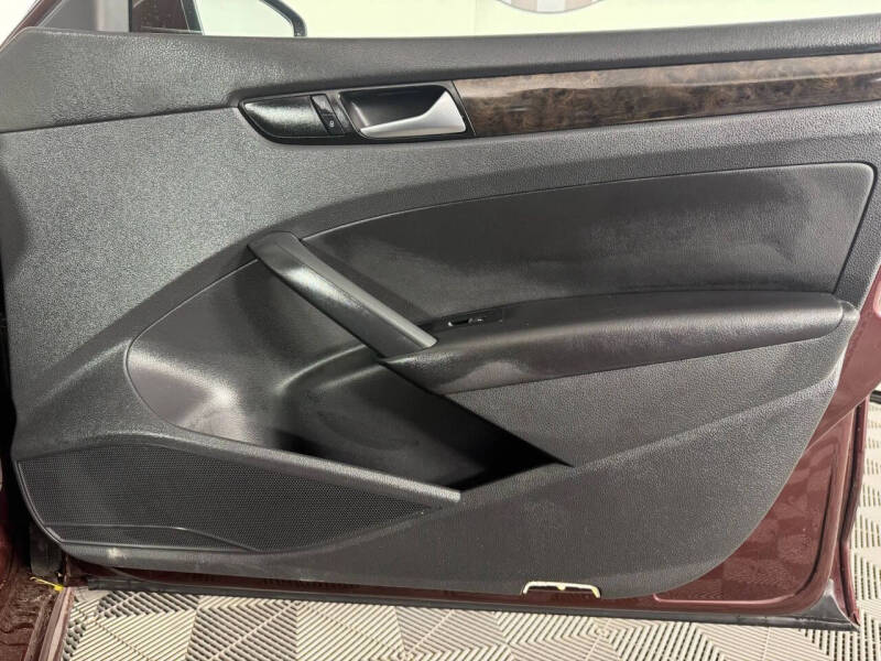 2014 Volkswagen Passat 2.0L TDI SEL Premium