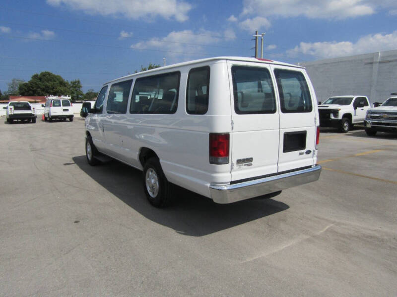 2012 Ford E-Series E-350 SD XLT