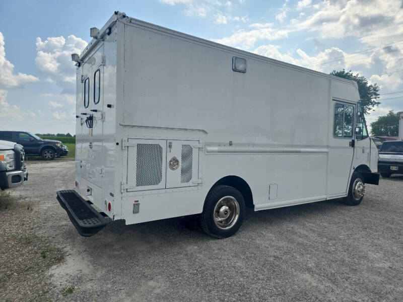2015 Freightliner MT45 Chassis
