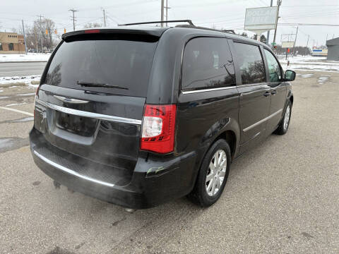 2014 Chrysler Town and Country Touring