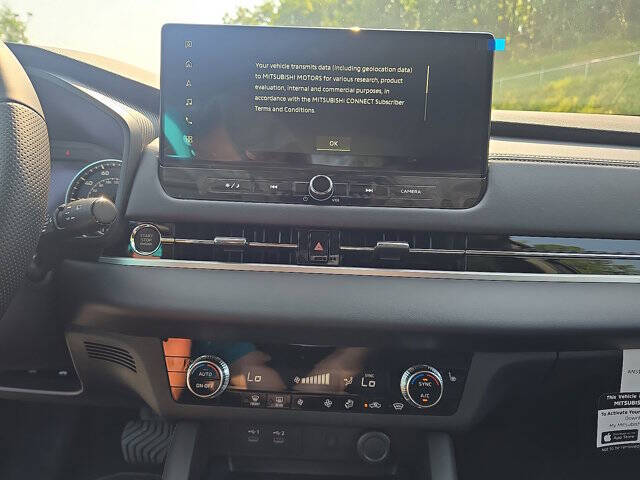 2025 Mitsubishi Outlander SE