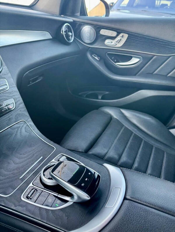 2018 Mercedes-Benz GLC GLC 300