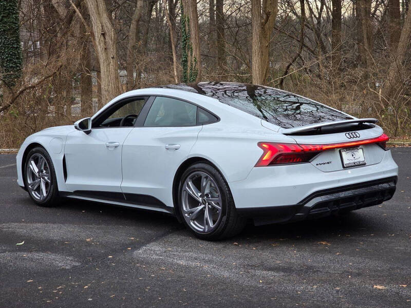 2023 Audi e-tron GT quattro Premium Plus