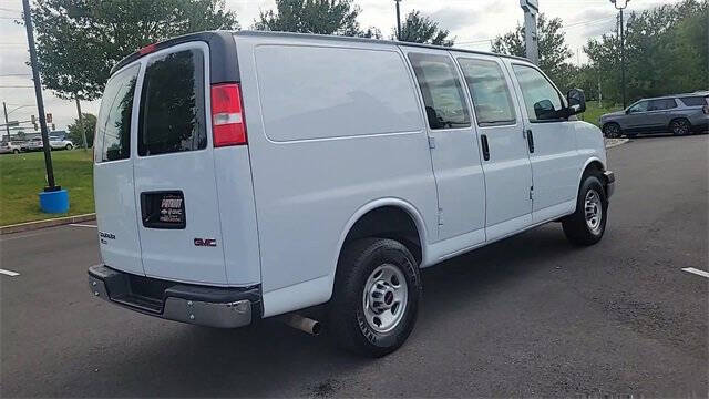 2022 GMC Savana 2500
