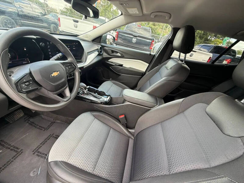 2025 Chevrolet Trax LT