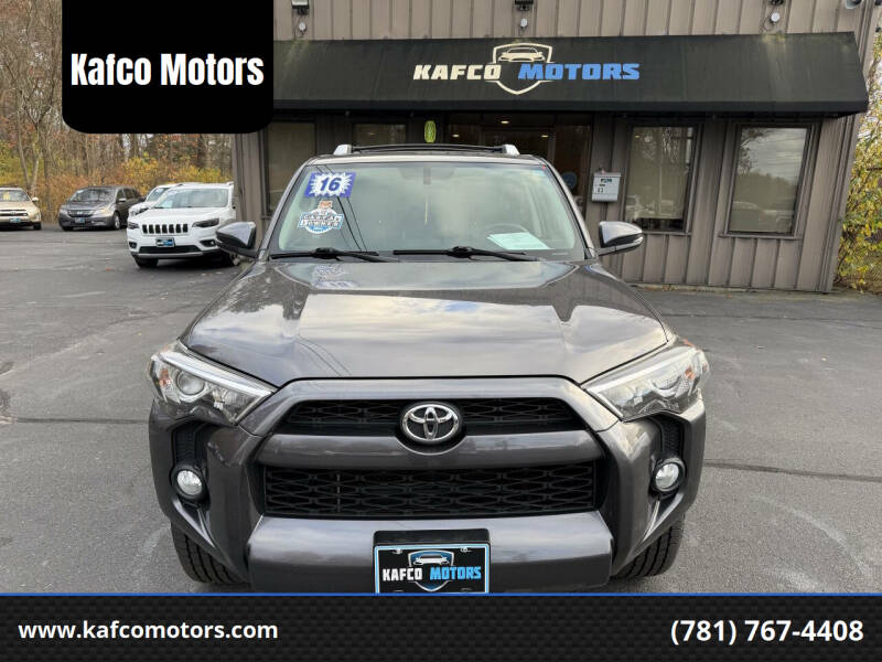 2016 Toyota 4Runner SR5's photo