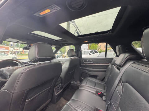 2017 Ford Explorer Platinum