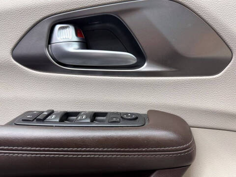 2017 Chrysler Pacifica Touring-L Plus