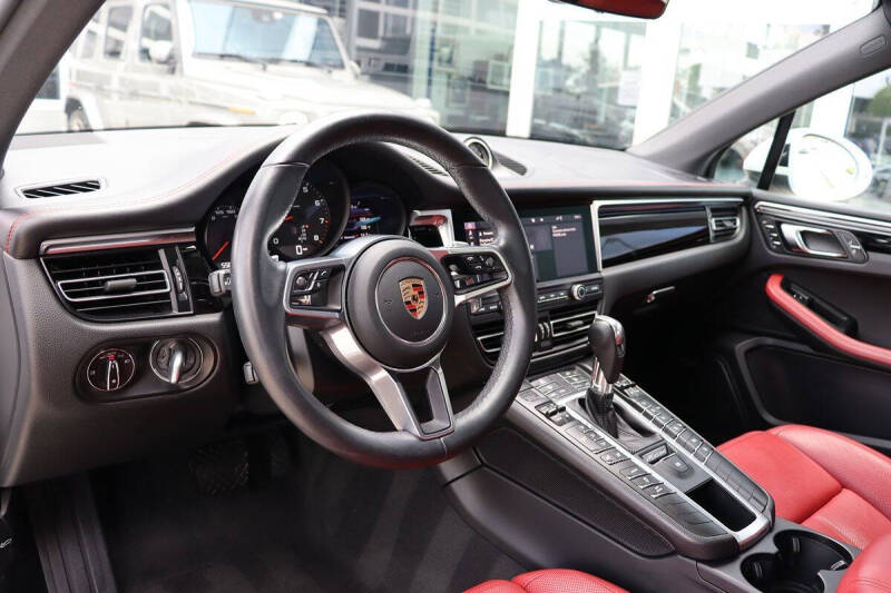 2020 Porsche Macan