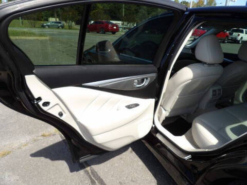 2015 Infiniti Q50 Premium