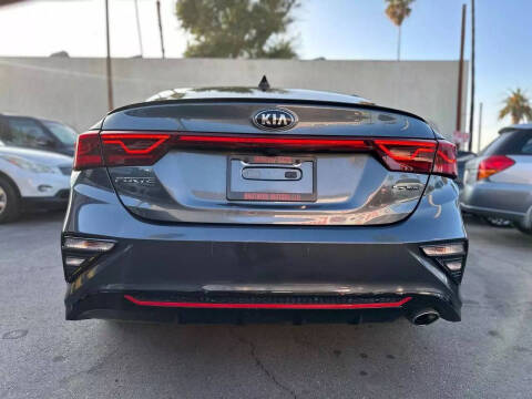 2020 Kia Forte GT Line
