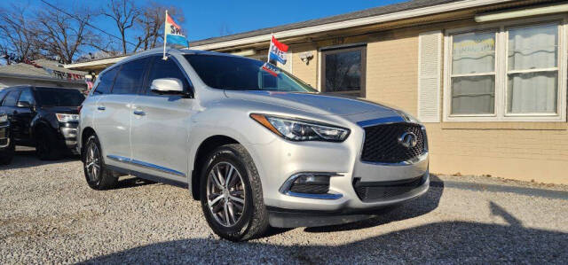 2018 INFINITI QX60 for sale at ESELL AUTO SALES in Cahokia, IL