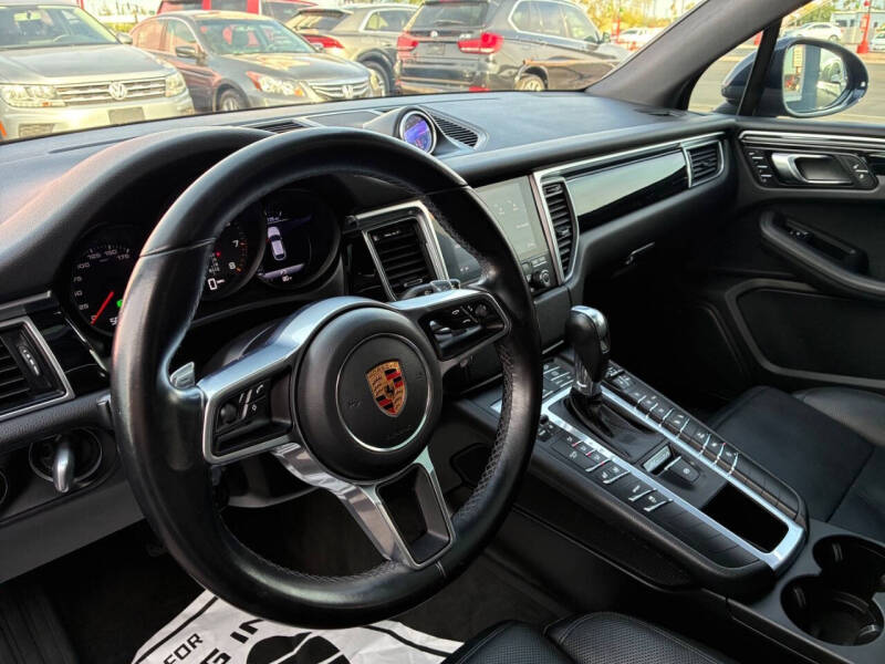 2018 Porsche Macan
