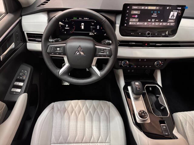 2025 Mitsubishi Outlander SEL