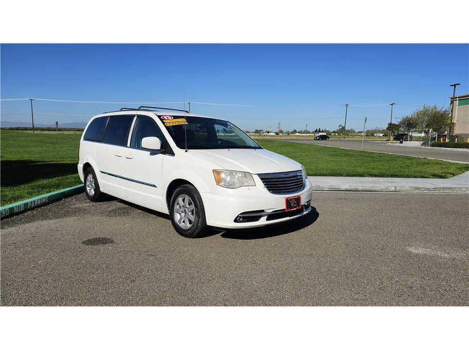 2013 Chrysler Town and Country for sale at VIP AUTO SALES, INC. in Modesto, CA