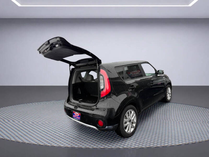 2019 Kia Soul +