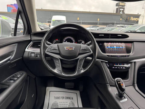 2018 Cadillac XT5 Premium Luxury