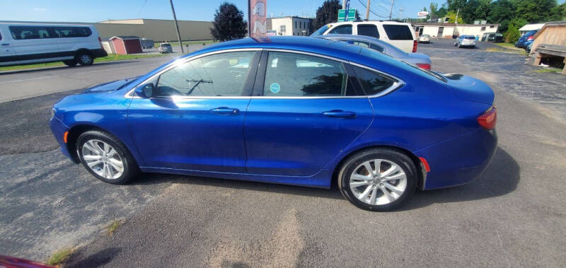 2015 Chrysler 200 Limited photo 6