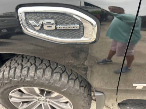 2017 Nissan Titan SL