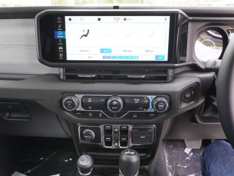 2024 Jeep Wrangler Sport RHD