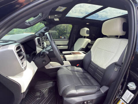 2024 Toyota Sequoia Capstone
