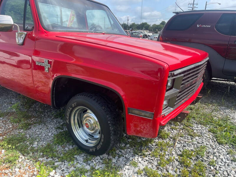 R & J Auto Sales Car Dealer in Ardmore, AL